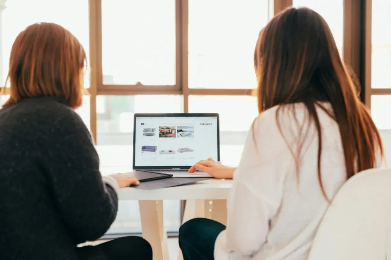 What is Ethical Outsourcing? Beginner’s Guide to Fair Business Practices
